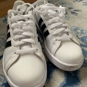 Adidas Cloudfoam Advantage Stripe Sneaker